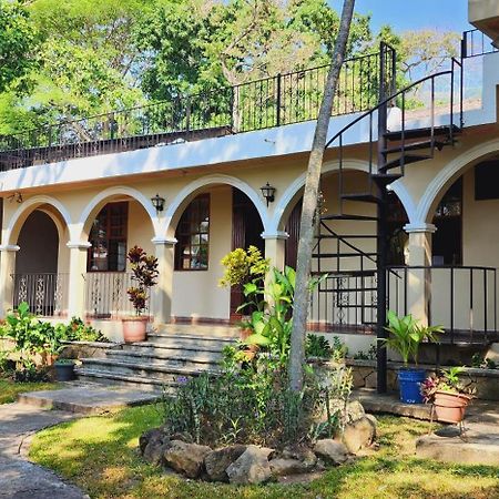 Camilas Hotel San Pedro Sula Eksteriør billede