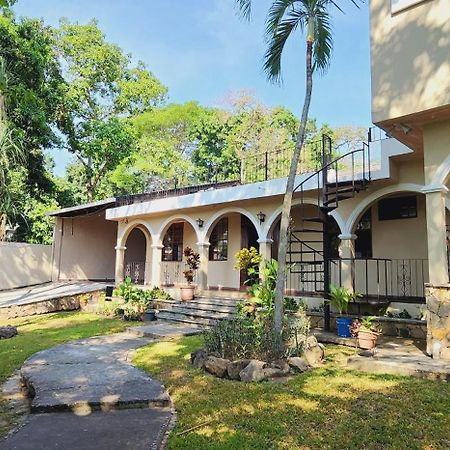 Camilas Hotel San Pedro Sula Eksteriør billede