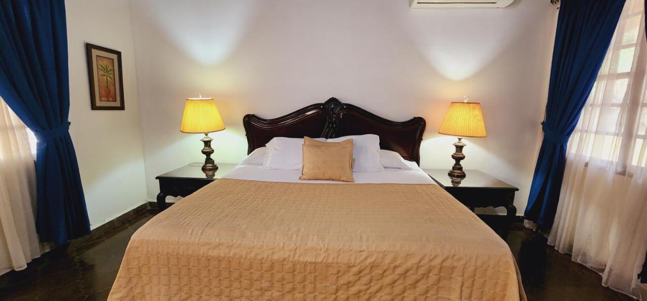 Camilas Hotel San Pedro Sula Eksteriør billede