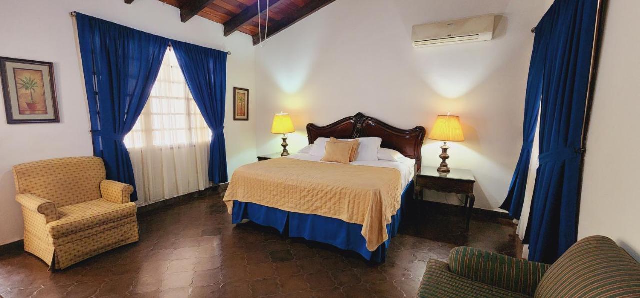 Camilas Hotel San Pedro Sula Eksteriør billede
