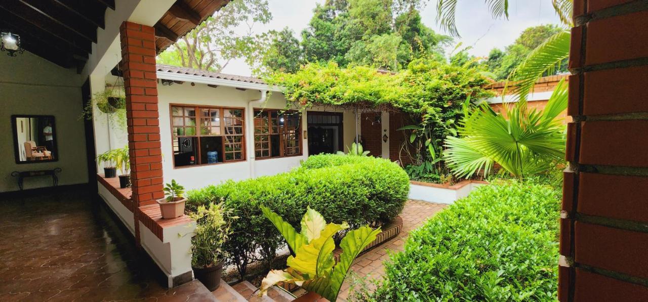 Camilas Hotel San Pedro Sula Eksteriør billede