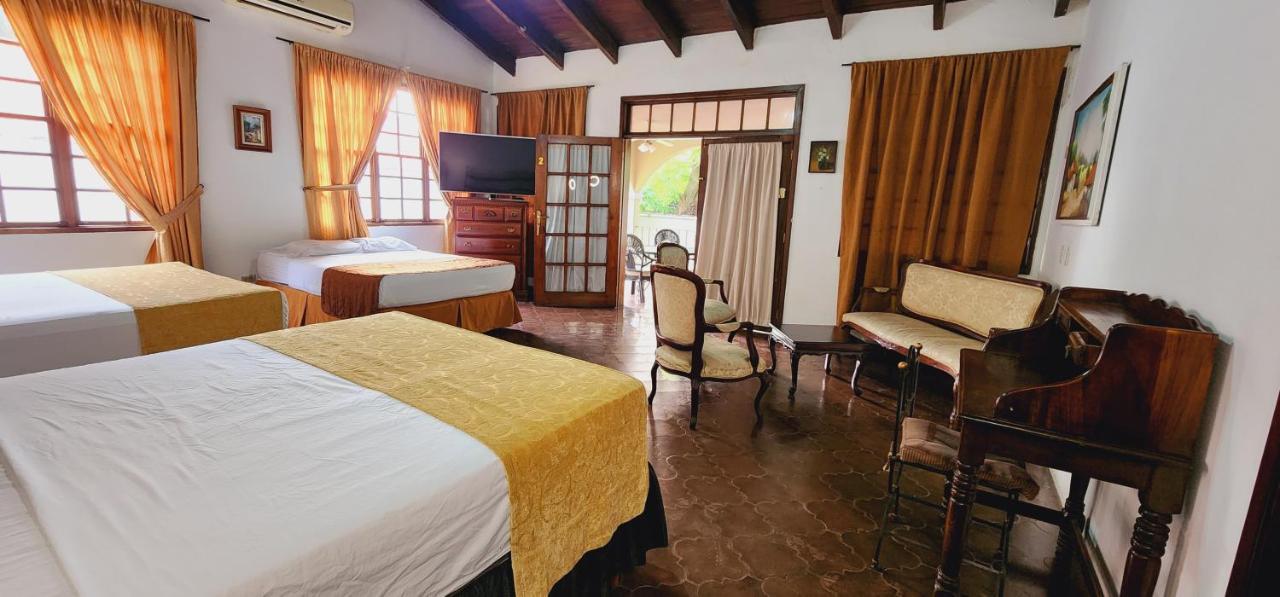 Camilas Hotel San Pedro Sula Eksteriør billede