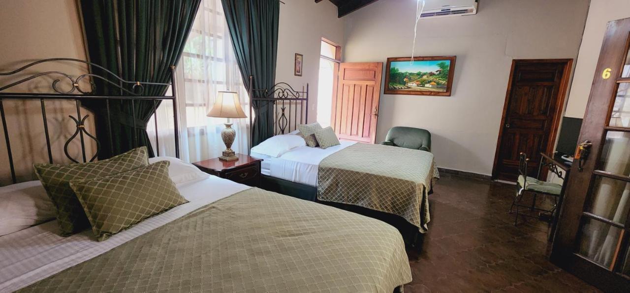 Camilas Hotel San Pedro Sula Eksteriør billede